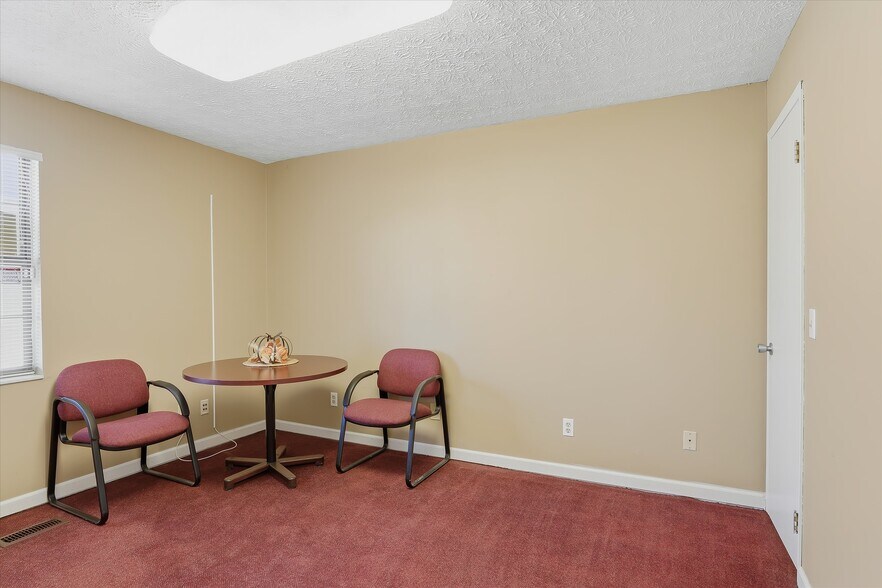 More Photos Of 7713 Oak Ridge Hwy, Knoxville Office For Sale