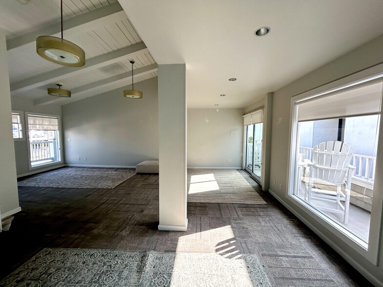 More Photos Of 3713 Highland Ave, Manhattan Beach Storefront For Lease