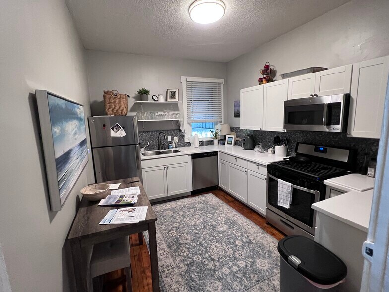 More Photos Of 313 Fairfield Ave, Bellevue Storefront Retail Residential For Sale