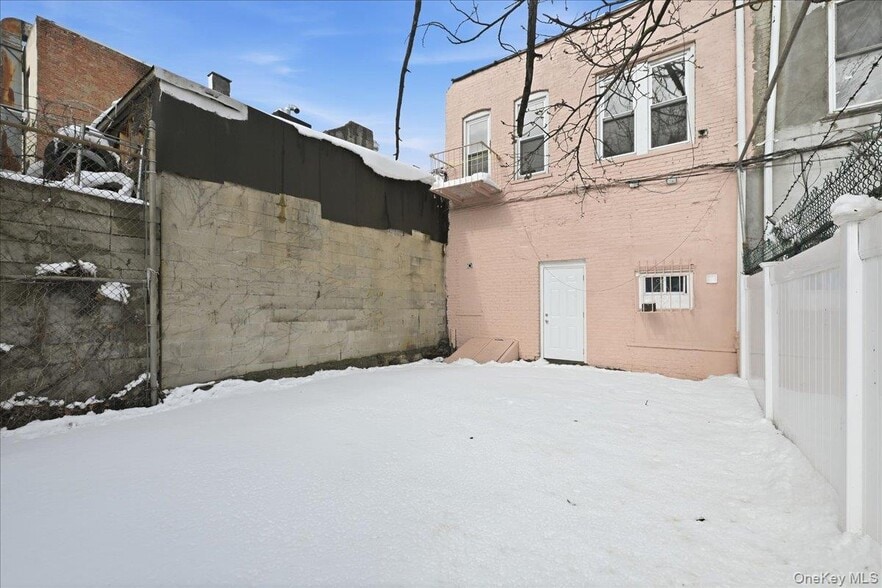 More Photos Of 126-10 Jamaica Ave, Richmond Hill Storefront Retail Residential For Sale