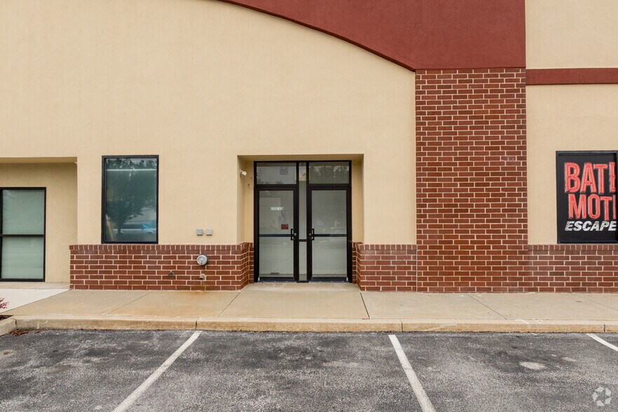 More Photos Of 540 E Union St, West Chester Flex For Lease