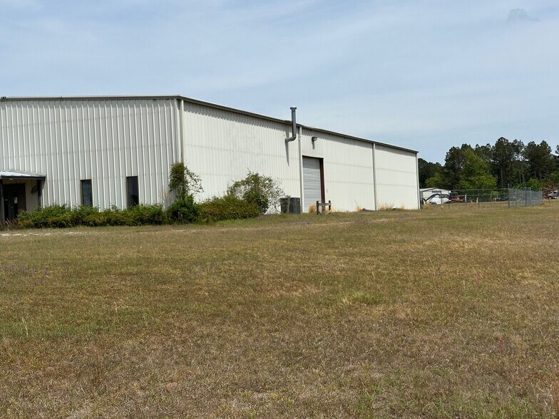 More Photos Of 1206 Shannon Blvd, Louisville Industrial For Sale