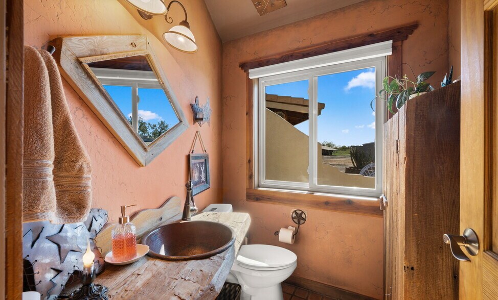 More Photos Of 1935 E Joy Ranch Rd, Phoenix Specialty For Sale