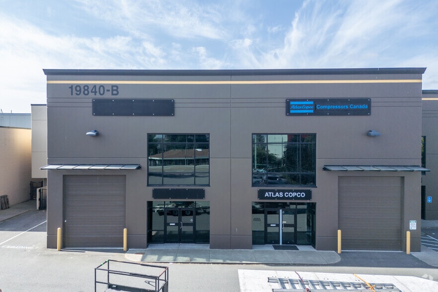 More Photos Of 19840 96th Ave, Langley Twp Showroom For Lease