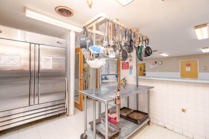 More Photos Of 2081 Mesa Valley Way, Austell Specialty For Sale