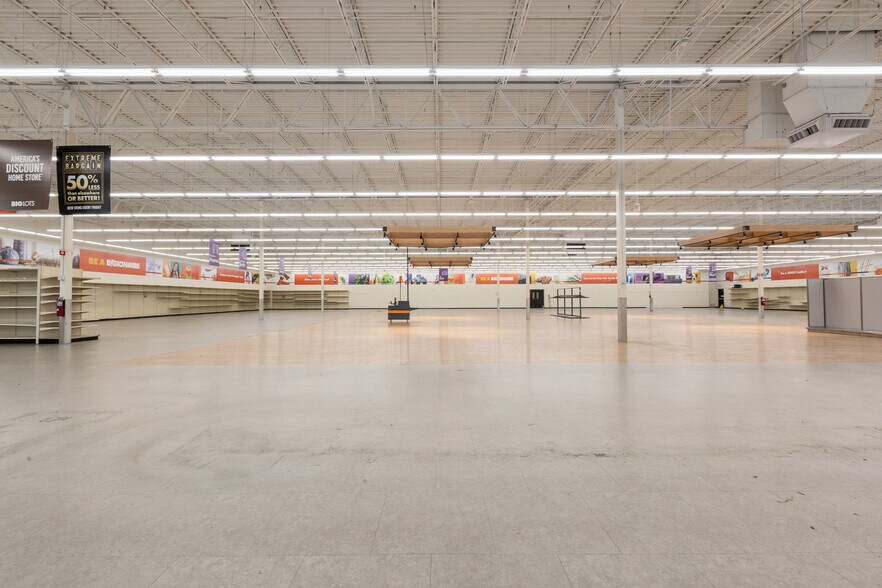 More Photos Of 5252 Bardstown Rd, Louisville General Retail For Sale