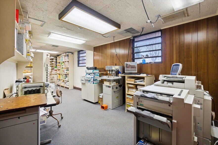 More Photos Of 4414 Bay Rd, Saginaw Storefront Retail Office For Sale