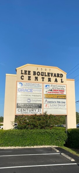 More Photos Of 3507 Lee Blvd, Lehigh Acres Medical For Lease