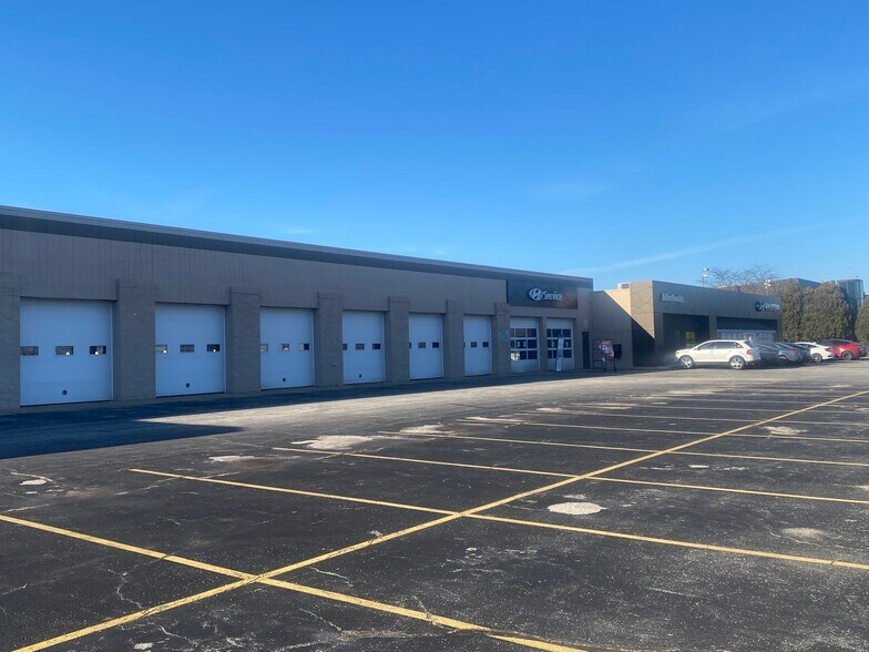 More Photos Of 8301 N 76th St, Milwaukee Light Manufacturing For Sale