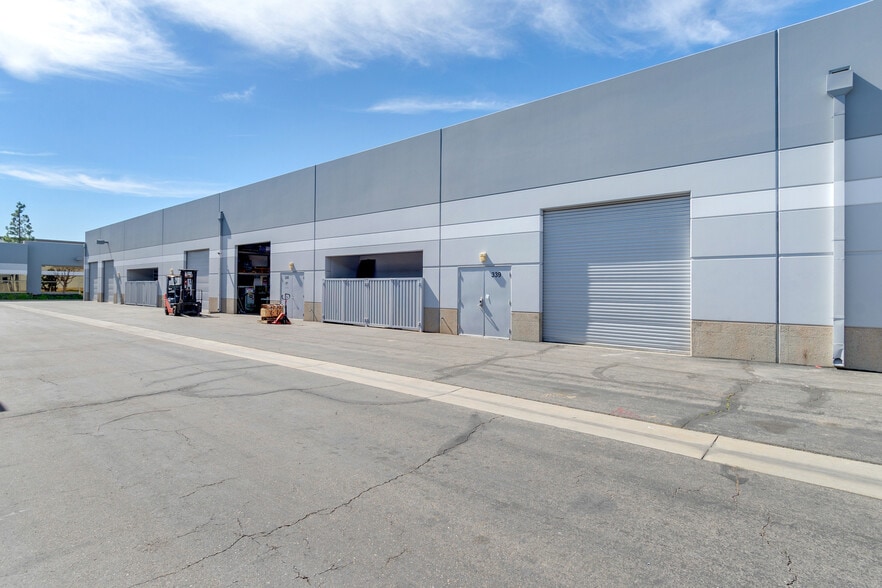 More Photos Of 339 N Berry St, Brea Light Manufacturing For Sale
