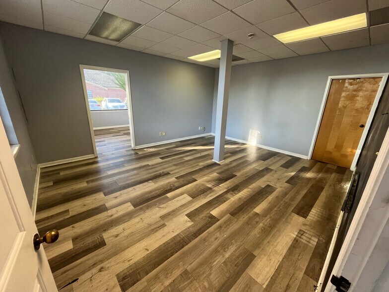 More Photos Of 3525 Ridge Meadow Pky, Memphis Office For Lease