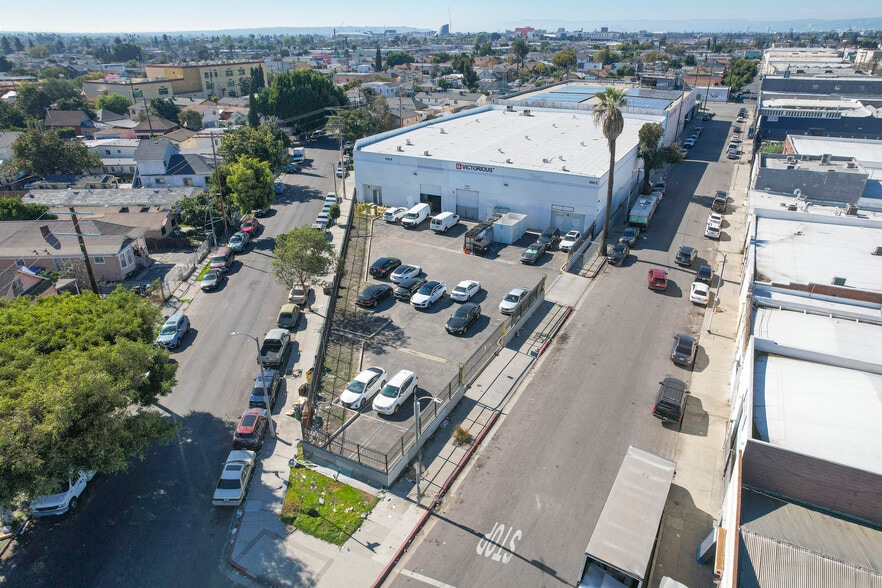 More Photos Of 936-972 E 31st St, Los Angeles Warehouse For Sale