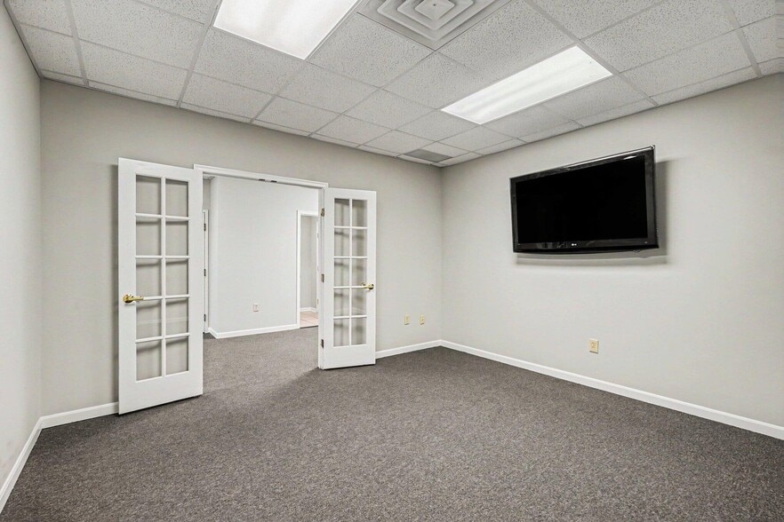 More Photos Of 6900 Houston Rd, Florence Office For Lease