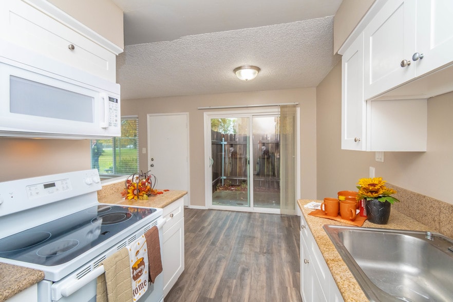 More Photos Of 6815 24th St, Sacramento Multifamily For Sale