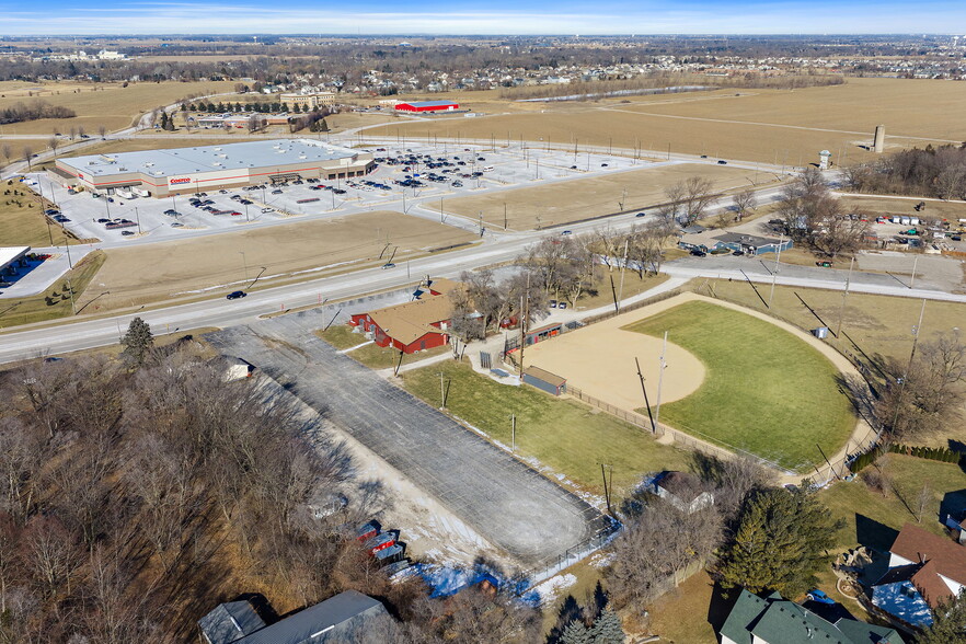 More Photos Of 9054 Veterans Pkwy, Yorkville Land For Sale