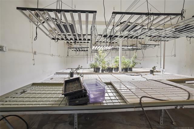 More Photos Of 603 Elgin St, Muskogee Manufacturing For Sale