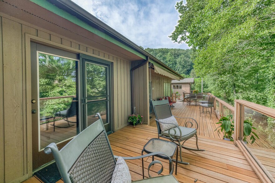 More Photos Of 19080 N Fork River Rd, Abingdon Specialty For Sale