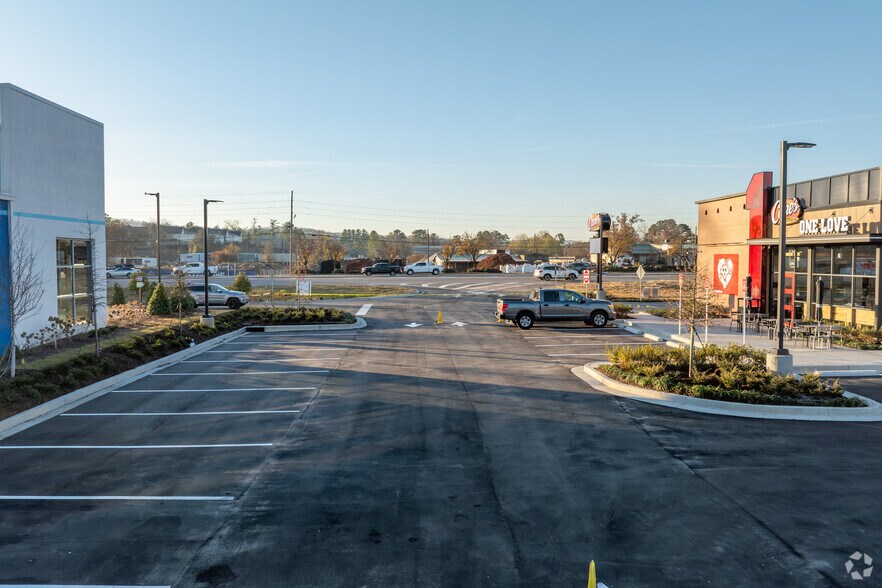 More Photos Of 5301 US 280, Birmingham Restaurant For Sale