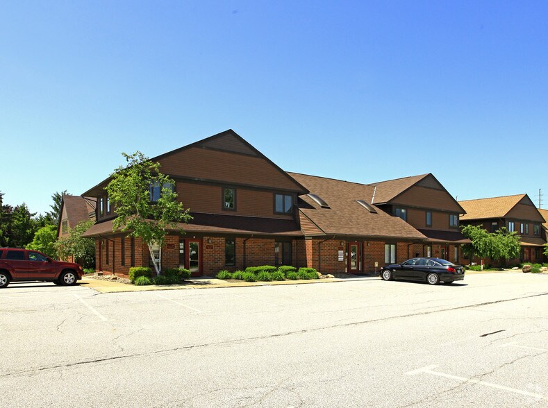 Primary Photo Of 6200 Som Center Rd, Solon Unknown For Lease