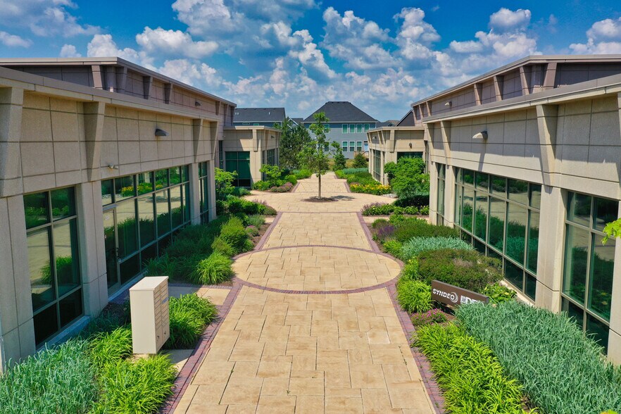 More Photos Of 320 Cardinal Dr, St Charles Medical For Lease