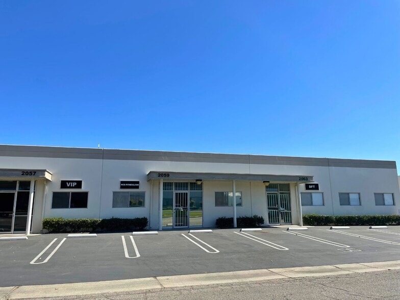 More Photos Of 2021-2041 S Lyon St, Santa Ana Light Manufacturing For Lease