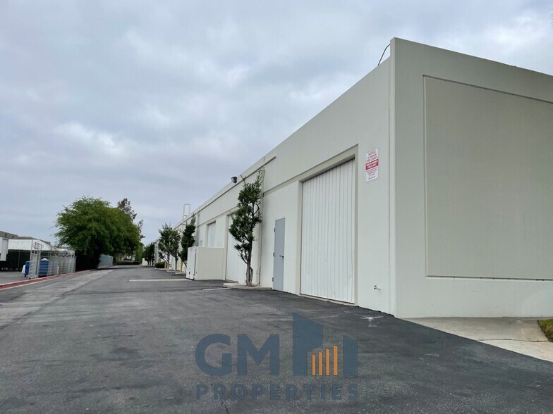 More Photos Of 351-371 Oak Pl, Brea Unknown For Lease