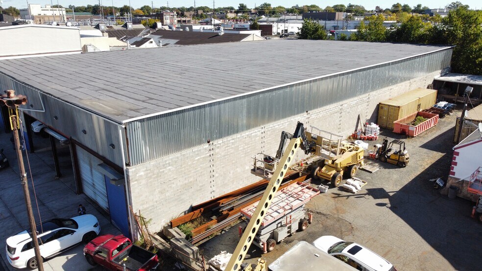 More Photos Of 100 Coit St, Irvington Warehouse For Lease