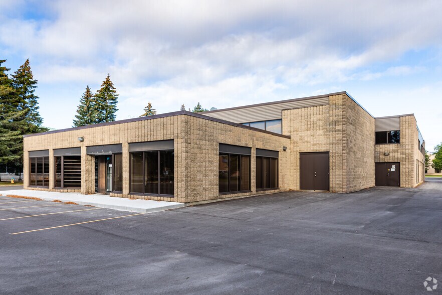 More Photos Of 155 Terence Matthews Cres, Ottawa Office For Lease