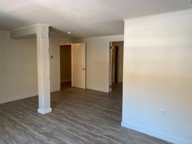 More Photos Of 388 Main St, Rosendale Restaurant For Sale