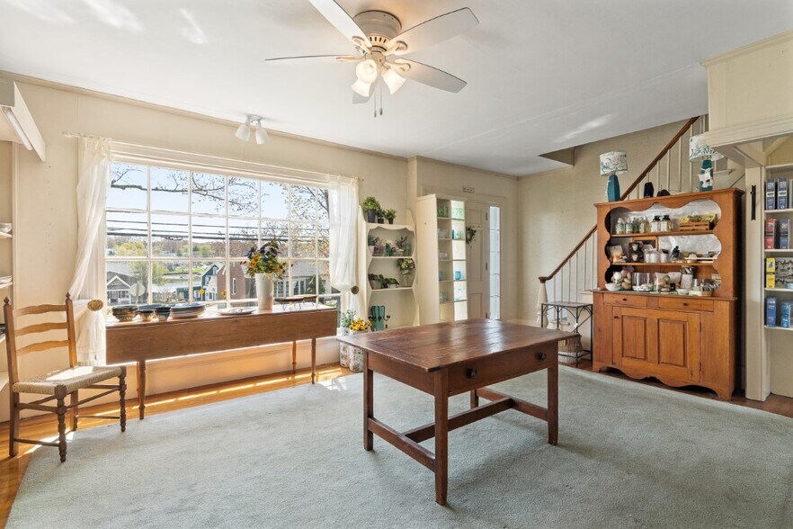 More Photos Of 34 Townsend Ave, Boothbay Harbor Freestanding For Sale