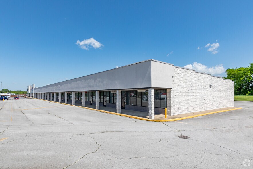 More Photos Of 3010 Fort Campbell Blvd, Hopkinsville Unknown For Lease