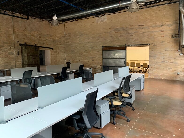 More Photos Of 2000 E 6th St, Austin Loft Creative Space For Lease