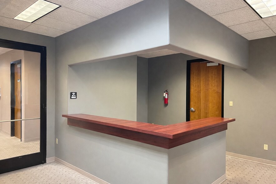 More Photos Of 37 Sandstone Cir, Jackson Medical For Lease