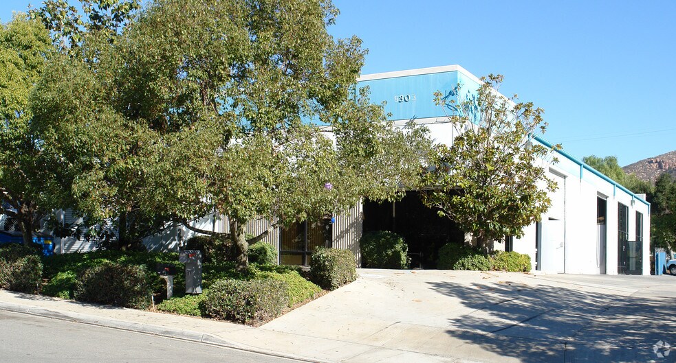 More Photos Of 9303 Bond Ave, El Cajon Warehouse For Lease