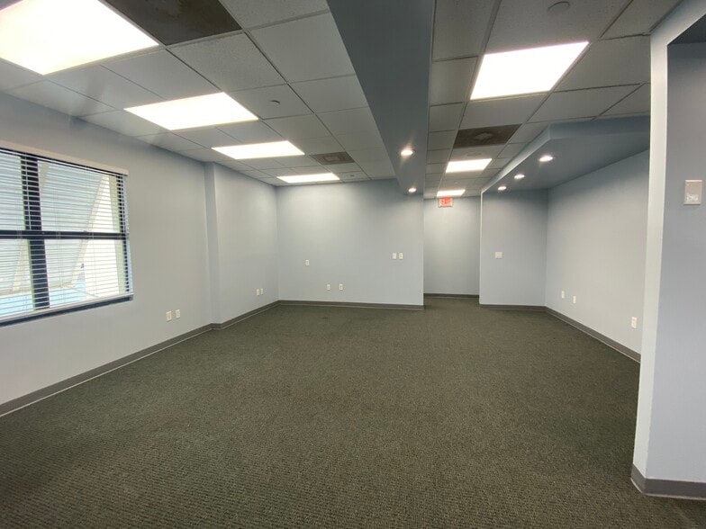 More Photos Of 1010 Kennedy Dr, Key West Medical For Sale