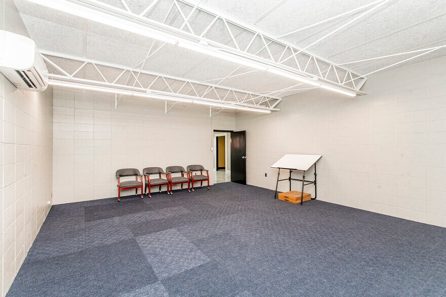 More Photos Of 302 Louisiana Ave, Bogalusa Office For Lease
