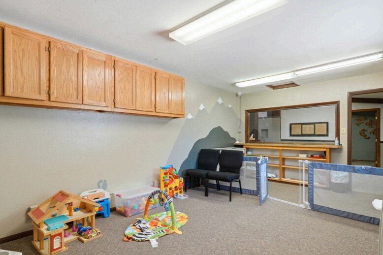 More Photos Of 730 E 21st St, Casper Flex For Sale