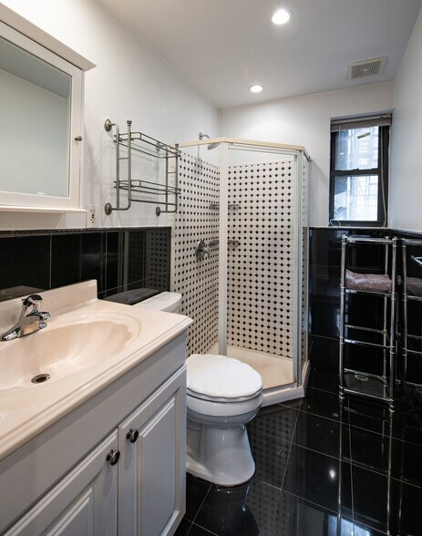 More Photos Of 250 E 32nd St, New York Office Residential For Sale