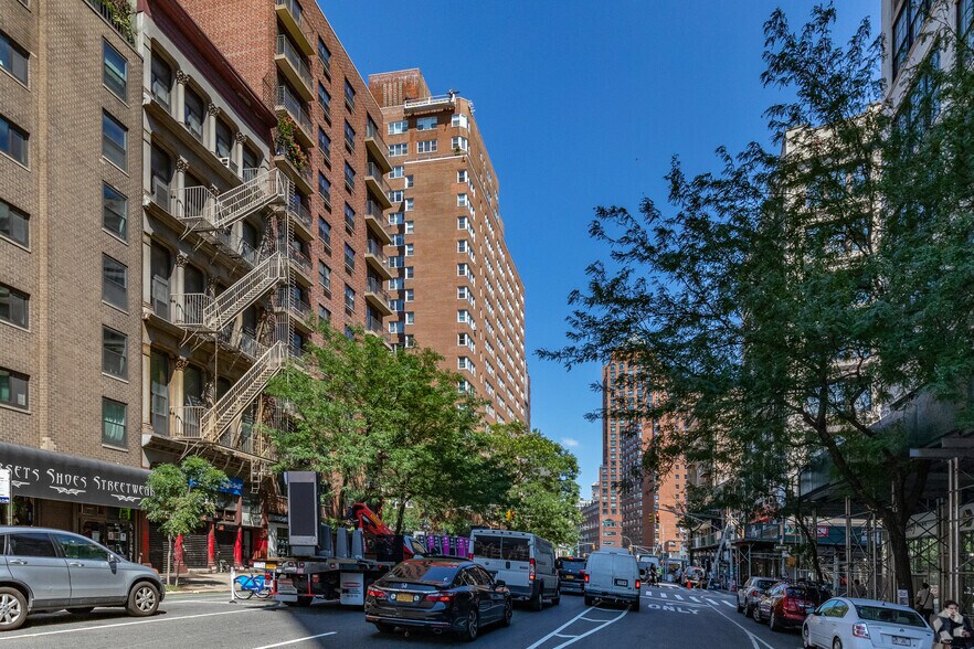 More Photos Of 124 4th Ave, New York Apartments For Lease