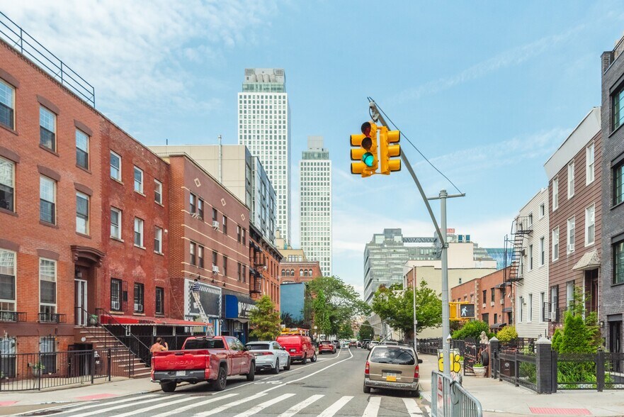 More Photos Of 328 Berry St, Brooklyn Apartments For Sale