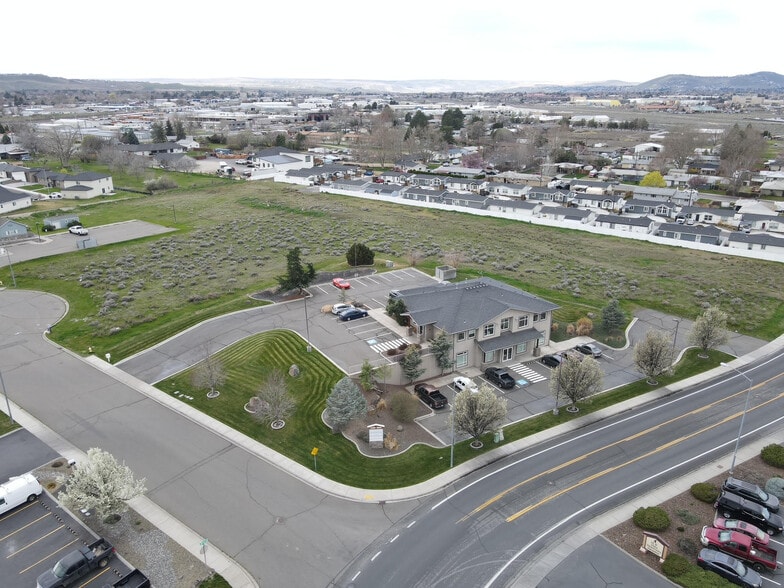 Primary Photo Of 1123 N Grant Pl, Kennewick Office For Sale