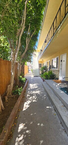 More Photos Of 1307 15th St, Santa Monica Apartments For Sale