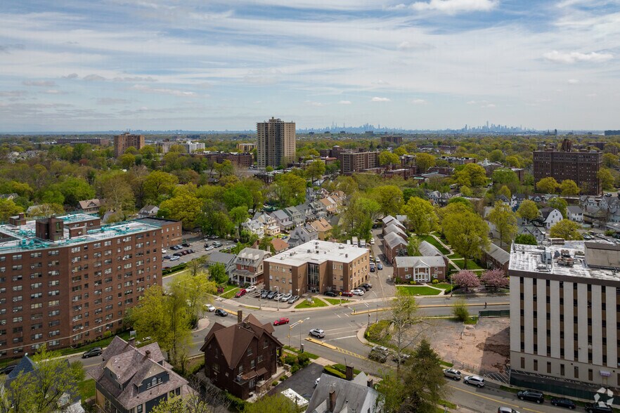 More Photos Of 44 Glenwood Ave, East Orange Office For Lease