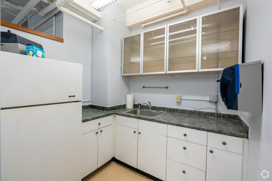 More Photos Of 1917-1921 1st Ave, Seattle Office For Lease