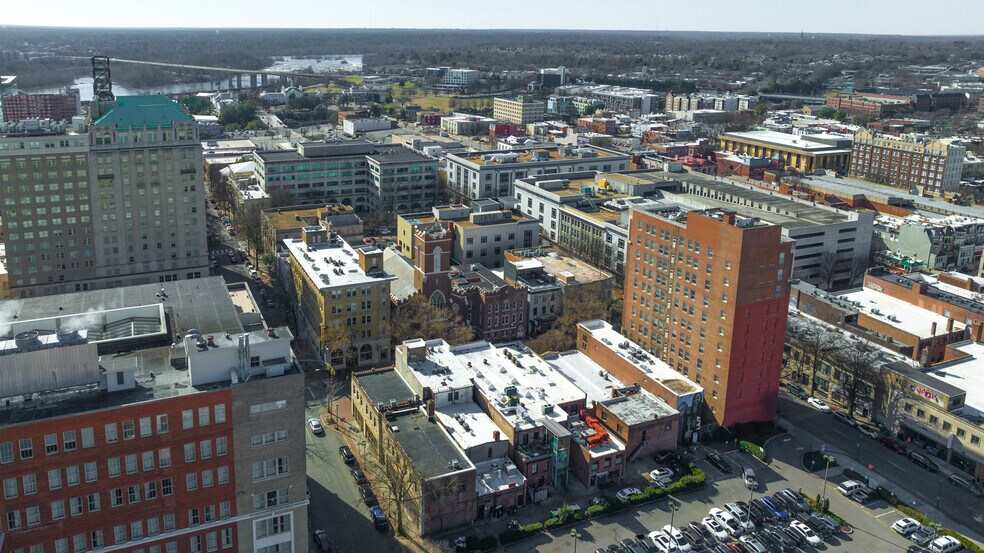 More Photos Of 424 E Grace St, Richmond Bank For Lease