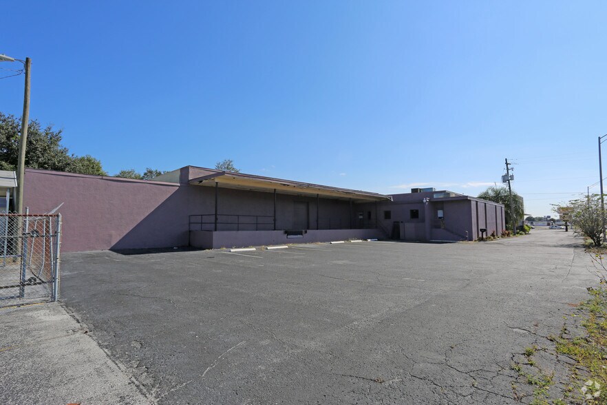 More Photos Of 15445 N Nebraska Ave, Lutz Warehouse For Lease