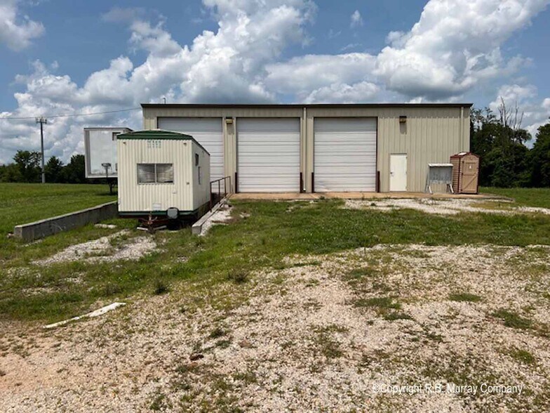 More Photos Of 1914 N Barnes Ave, Springfield Truck Terminal For Sale