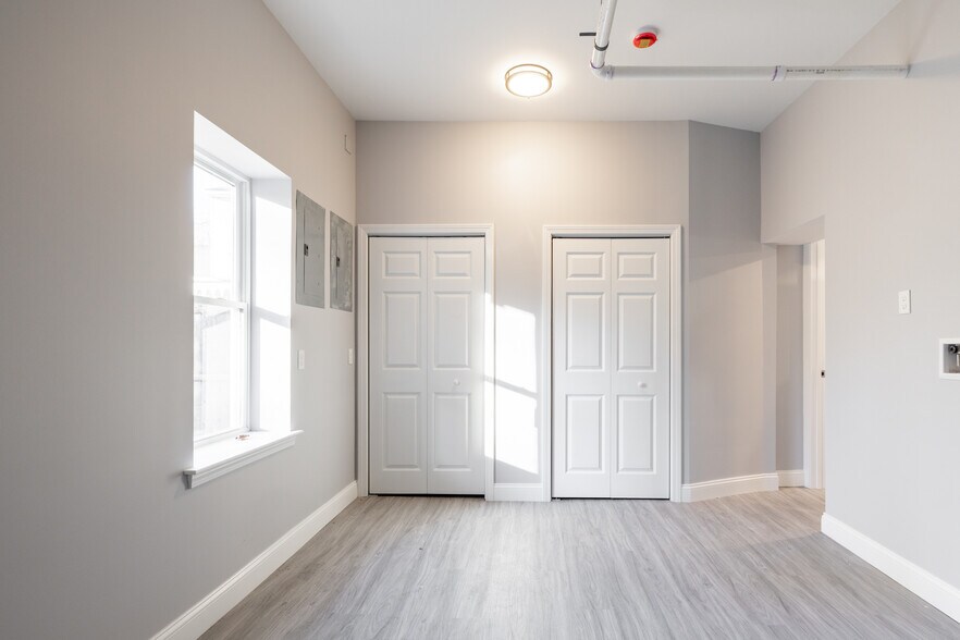 More Photos Of 159 Park St, Bristol Office For Sale