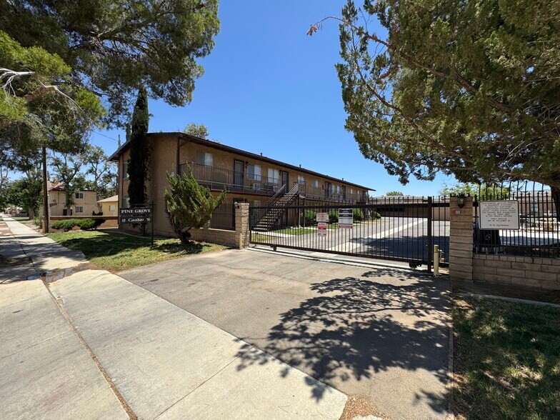 More Photos Of 518-524 E Avenue Q-12, Palmdale Apartments For Sale