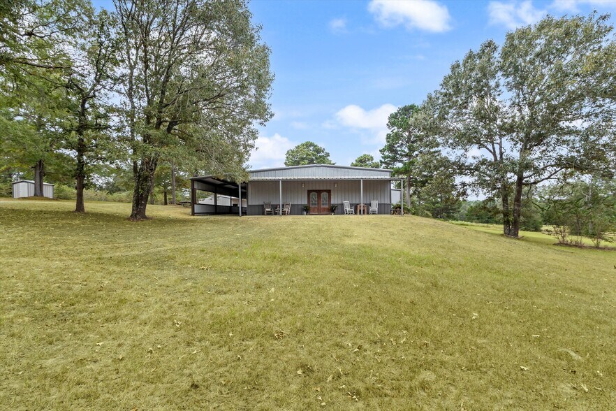 More Photos Of 5611 Rockin L Ln, Navasota Lodge Meeting Hall For Sale